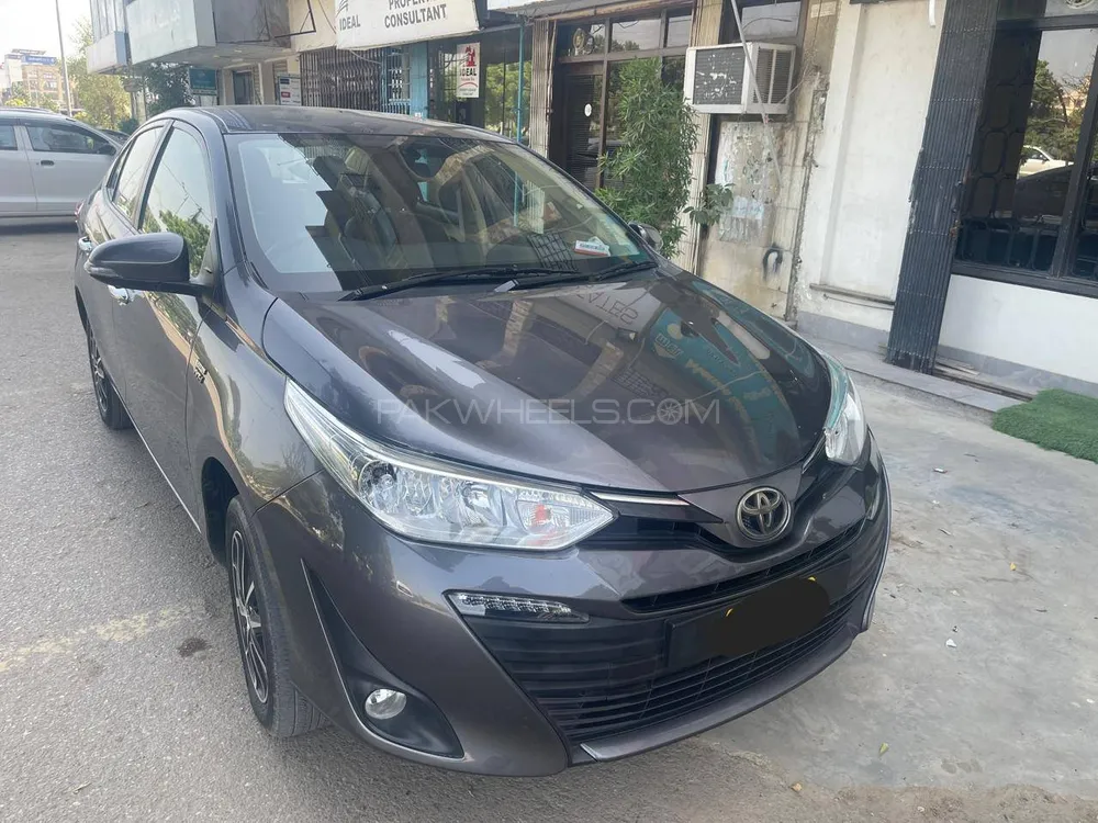 Toyota Yaris Sedan 2021 for Sale in Karachi Image-1