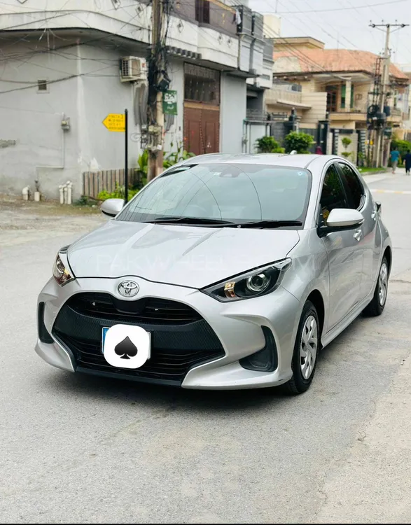 Toyota Yaris Hatchback 2020 for Sale in Peshawar Image-1