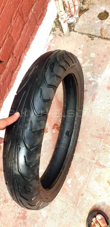 Tubeless Bike Tyre 110-70-17 Image-1