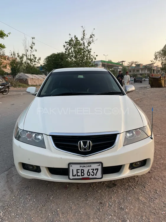 Honda Accord 2004 for Sale in Islamabad Image-1