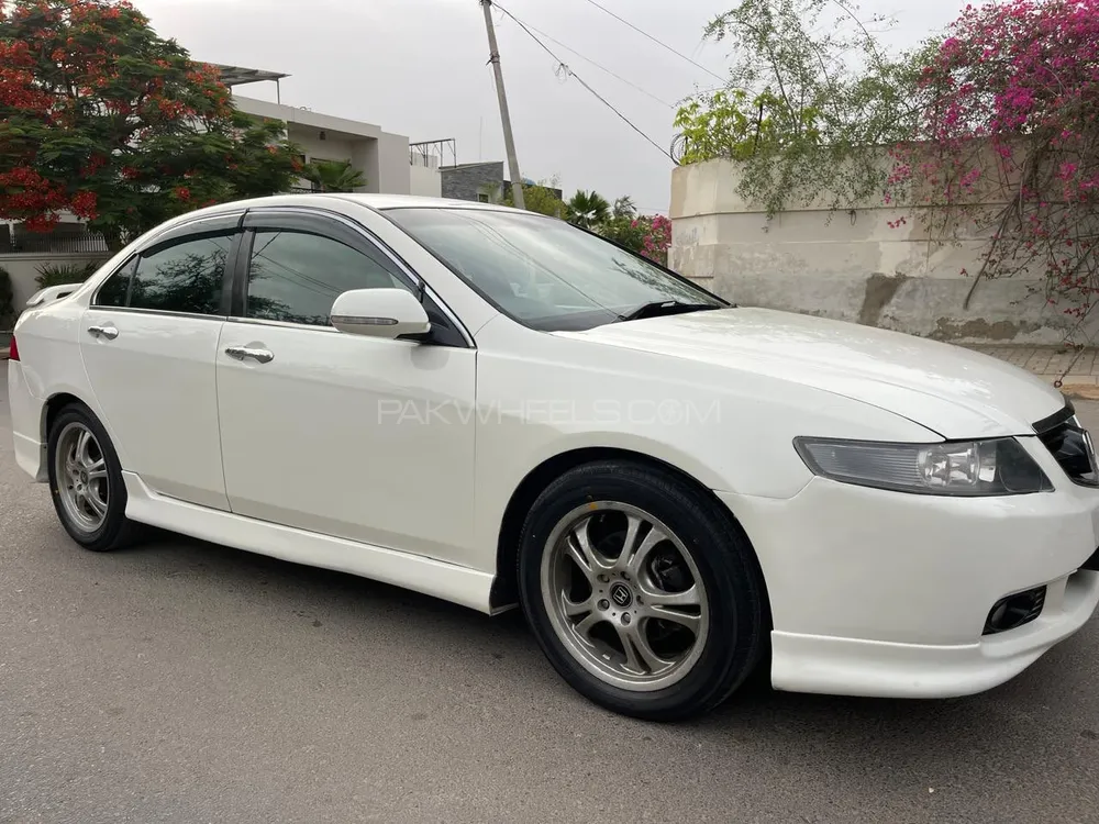 Honda Accord 2004 for Sale in Karachi Image-1