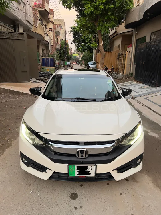 Honda Civic 2019 for Sale in Lahore Image-1