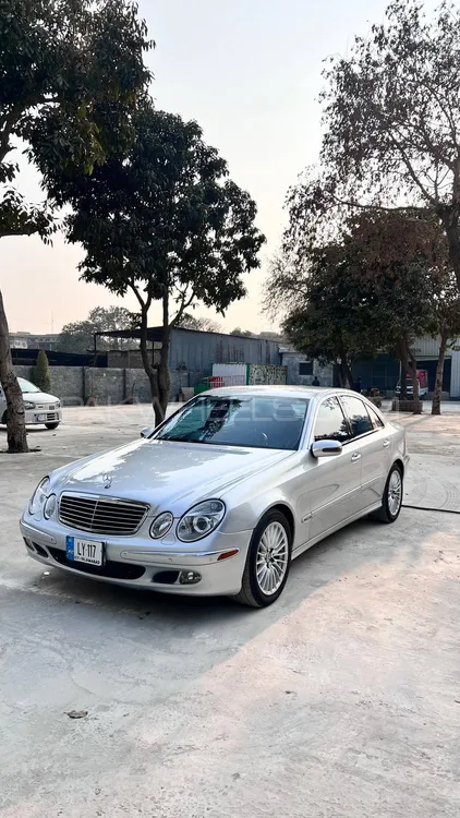 Mercedes Benz E Class 2005 for Sale in Islamabad Image-1