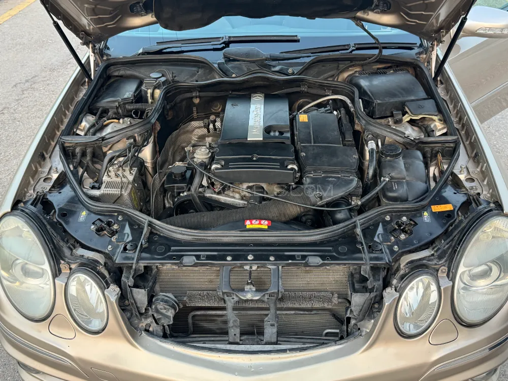 Mercedes Benz E Class 2004 for Sale in Rawalpindi Mercedes Benz E Class 2004 for Sale in Rawalpindi Image-9