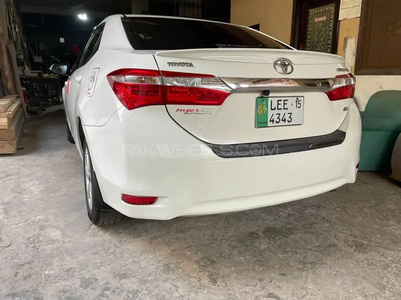 Toyota Corolla 2015 for Sale in Lahore Image-1
