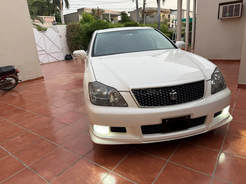 Toyota Crown 2004 for Sale in Multan Image-1