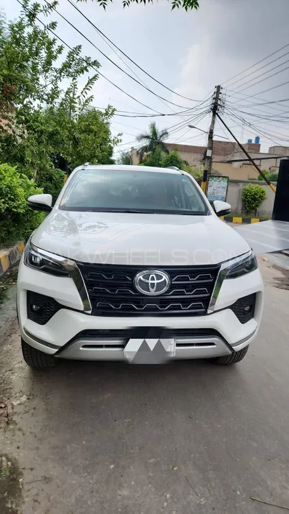 Toyota Fortuner 2021 for Sale in Faisalabad Image-1