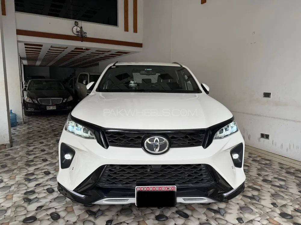 Toyota Fortuner 2024 for Sale in Karachi Image-1