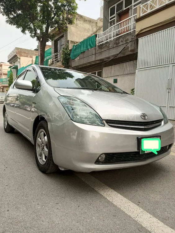 Toyota Prius 2009 for Sale in Lahore Image-1
