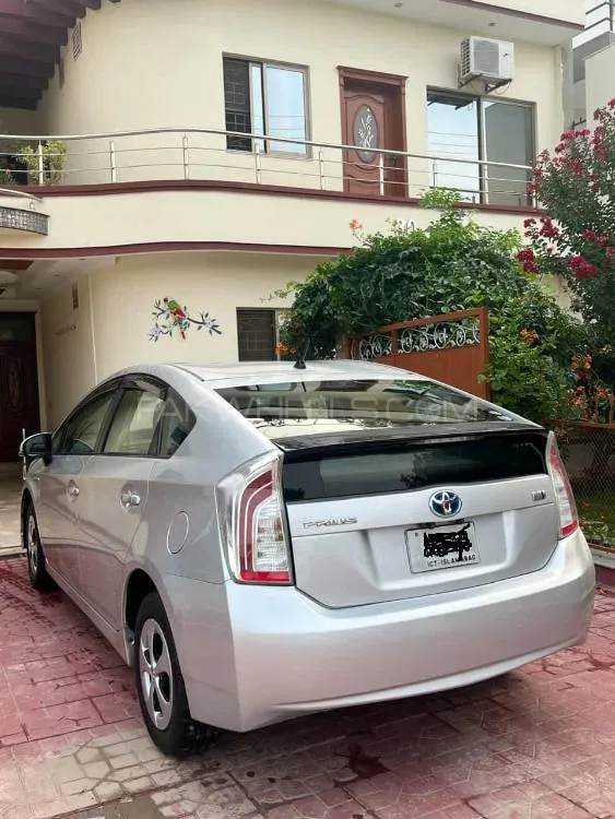 Toyota Prius 2013 for Sale in Islamabad Image-1