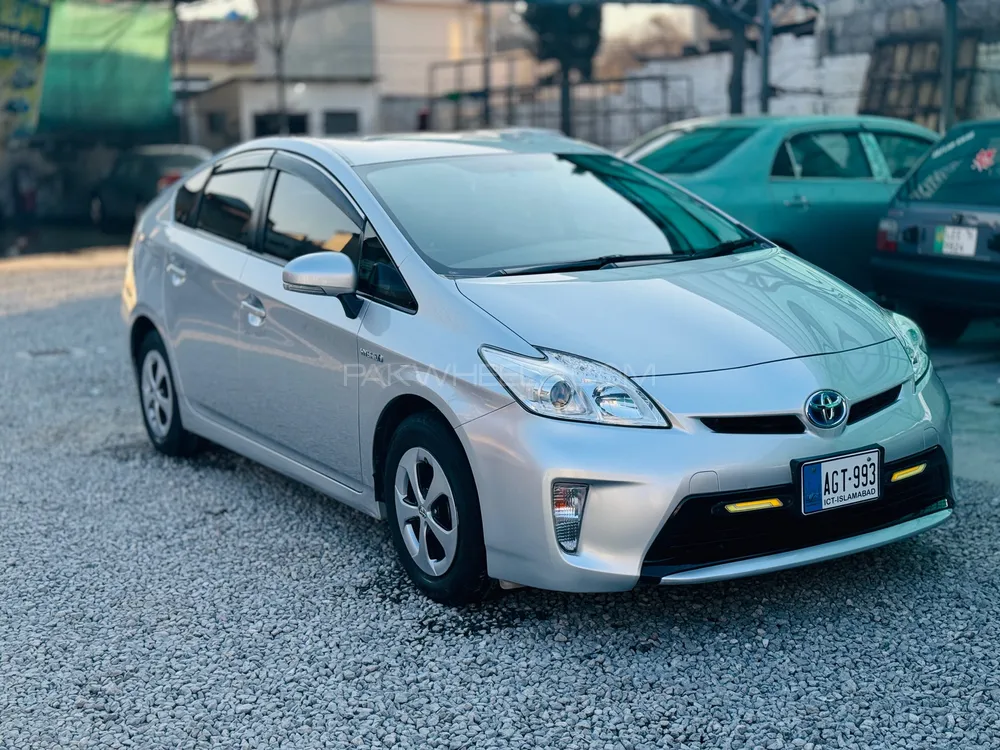 Toyota Prius 2014 for Sale in Islamabad Image-1