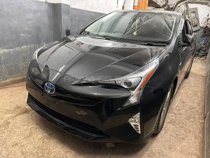 Toyota Prius 2015 for Sale in Karachi Image-1