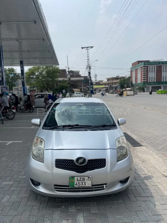 Toyota Vitz 2007 for Sale in Lahore Image-1