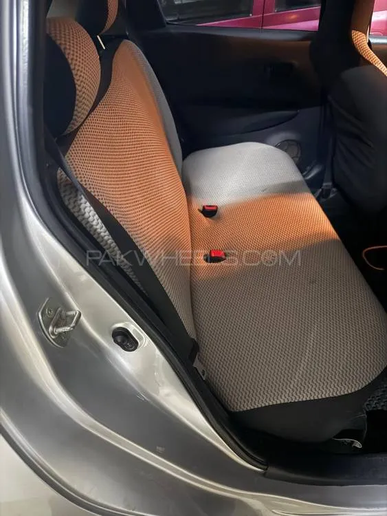 Toyota Vitz 2011 for Sale in Peshawar Image-1