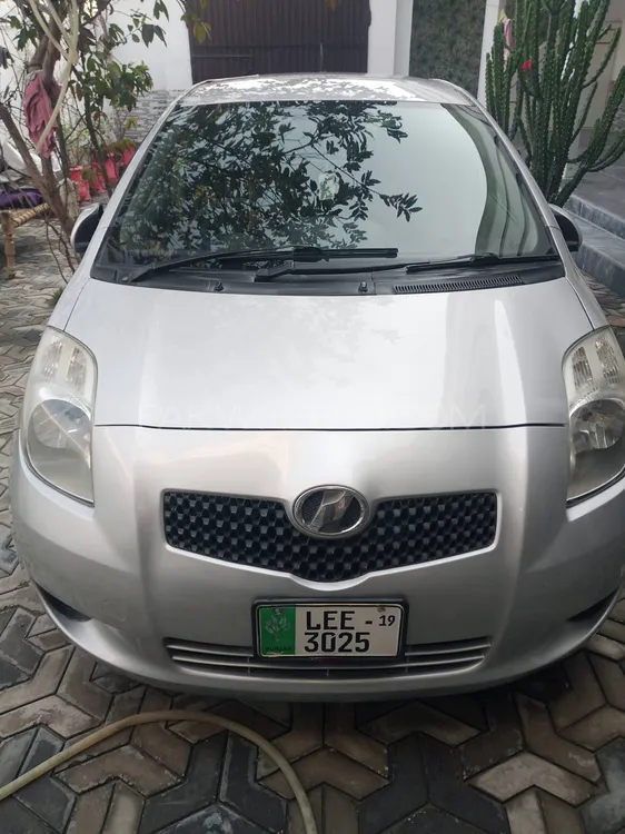 Toyota Vitz 2007 for Sale in Malakand Agency Image-1