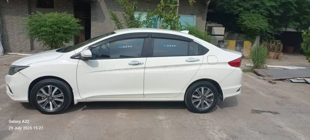 Honda City 2022 for Sale in Islamabad Image-1