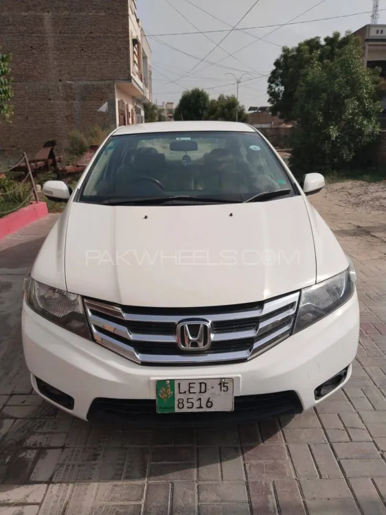 Honda City 2015 for Sale in Burewala Image-1