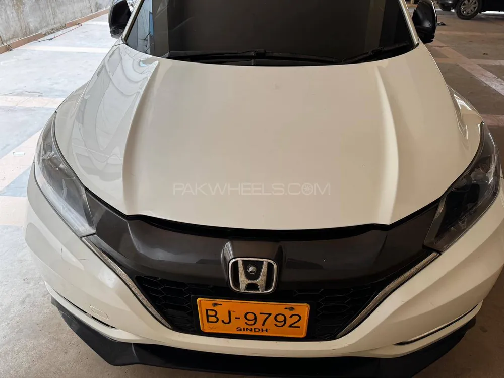 Honda Vezel 2016 for Sale in Karachi Image-1