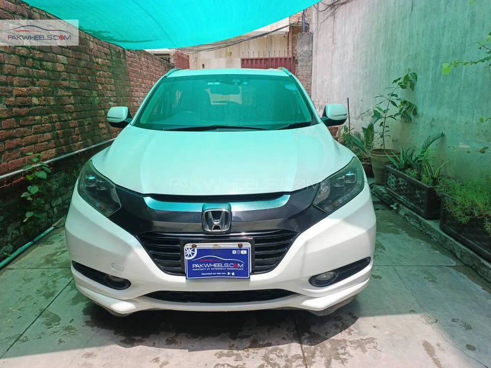 Honda Vezel 2015 for Sale in Lahore Image-1