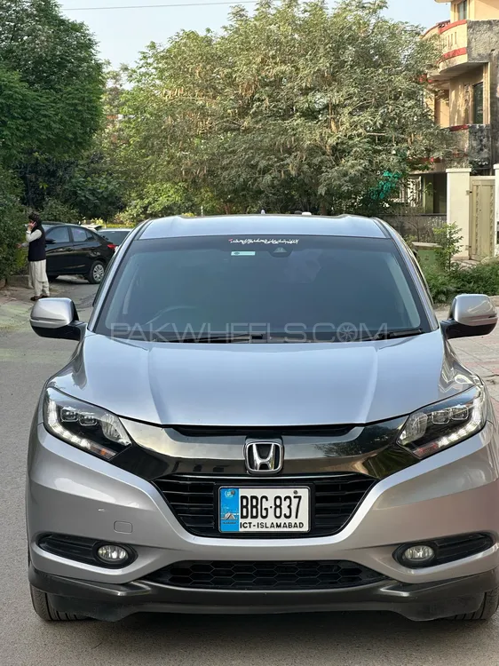 Honda Vezel 2016 for Sale in Islamabad Image-1