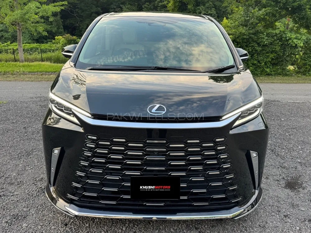 Lexus LM 2024 for Sale in Lahore Image-1