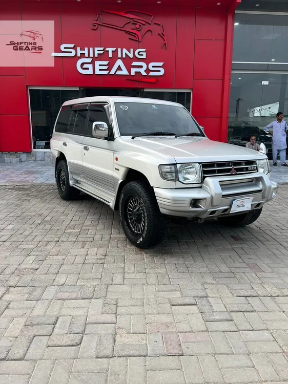 Mitsubishi Pajero 1999 for Sale in Islamabad Image-1