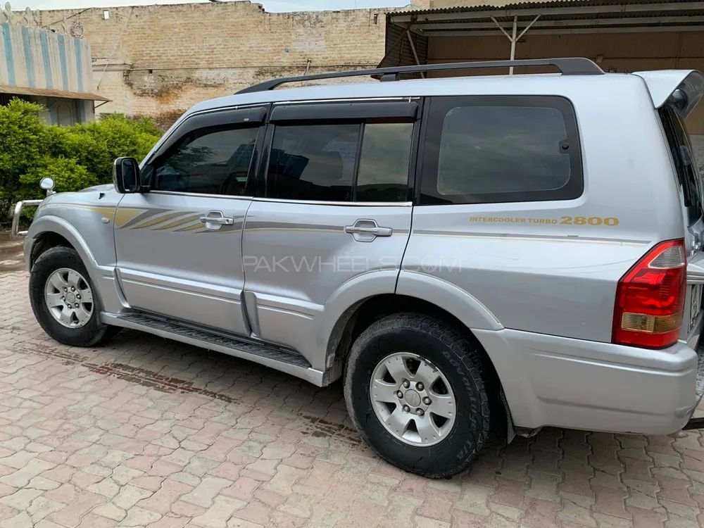 Mitsubishi Pajero 2006 for Sale in Nowshera Image-1