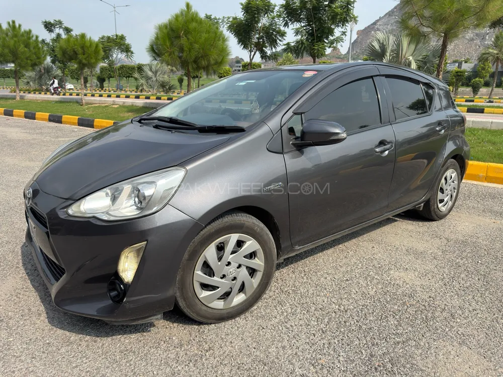 Toyota Aqua 2015 for Sale in Islamabad Image-1