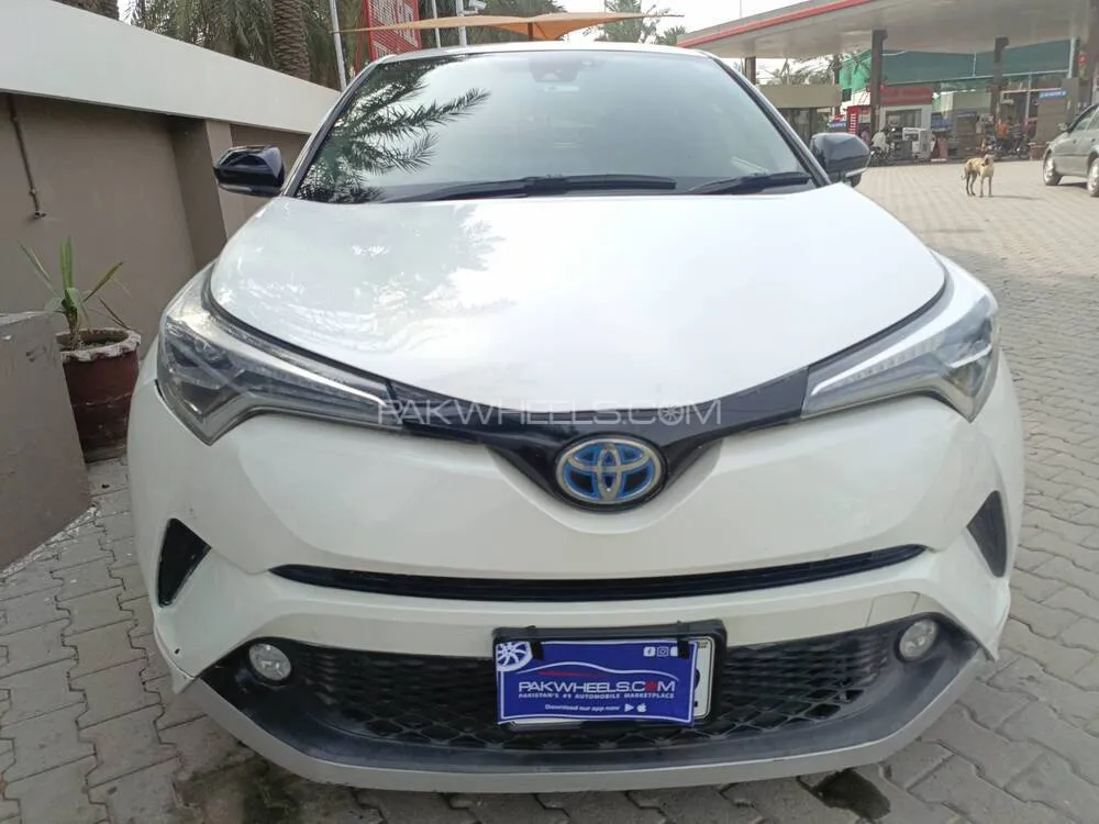 Toyota C-HR 2017 for Sale in Faisalabad Image-1