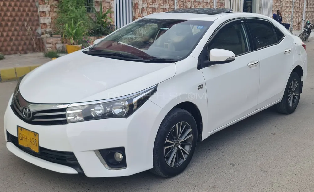 Toyota Corolla 2016 for Sale in Karachi Image-1