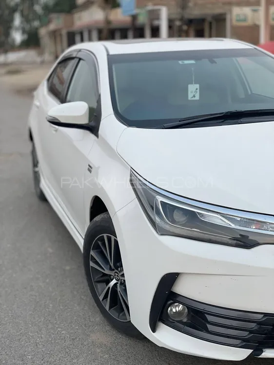 Toyota Corolla 2017 for Sale in Khanpur Image-1