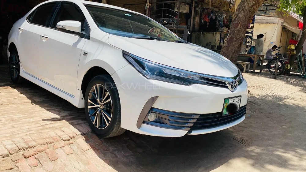 Toyota Corolla 2018 for Sale in Lahore Image-1