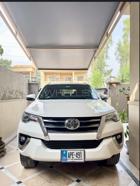 Toyota Fortuner 2019 for Sale in Islamabad Image-1