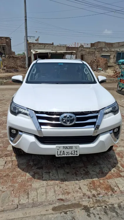 Toyota Fortuner 2020 for Sale in Chichawatni Image-1