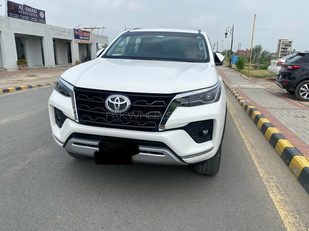 Toyota Fortuner 2021 for Sale in Lahore Image-1