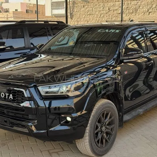 Toyota Hilux 2025 for Sale in Lahore Toyota Hilux 2025 for Sale in Lahore Image-5