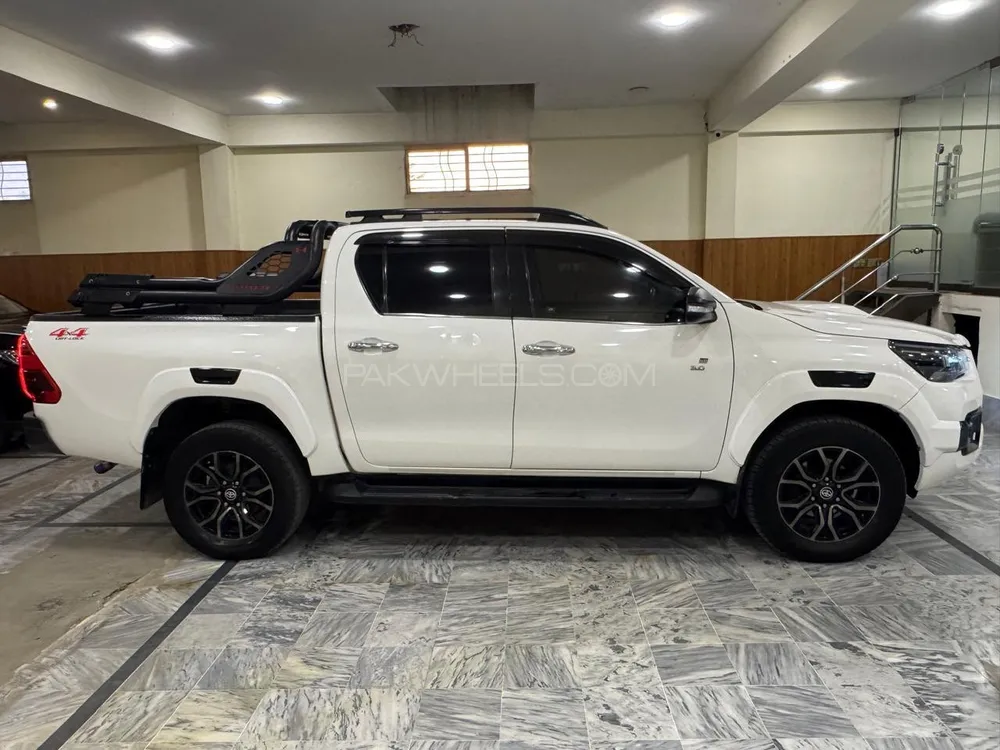 Toyota Hilux 2018 for Sale in Mandi bahauddin Image-1