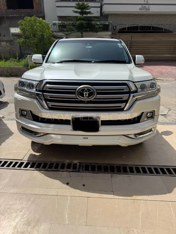 Toyota Land Cruiser 2016 for Sale in Islamabad Image-1