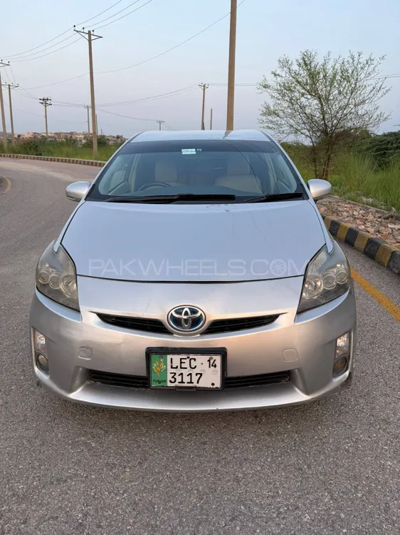 Toyota Prius 2011 for Sale in Islamabad Image-1