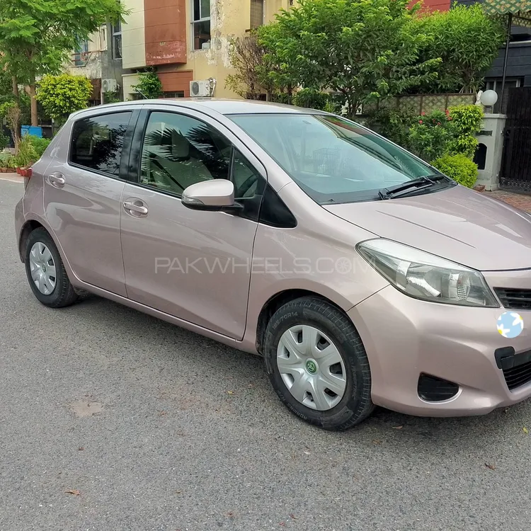Toyota Vitz 2012 for Sale in Lahore Image-1