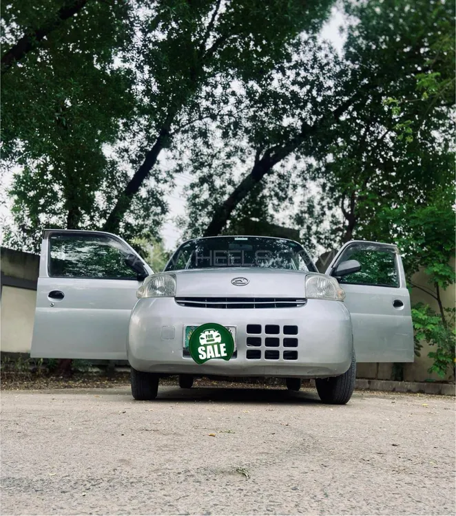 Daihatsu Esse 2010 for Sale in Lahore Image-1