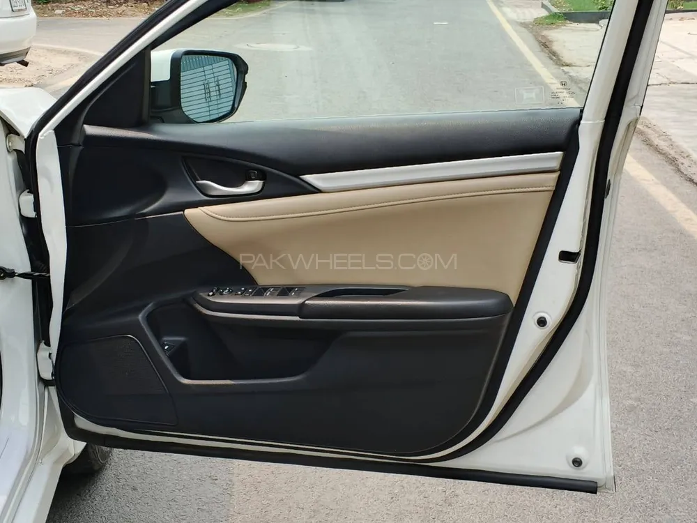 Honda Civic 2021 for Sale in Lahore Honda Civic 2021 for Sale in Lahore Image-14