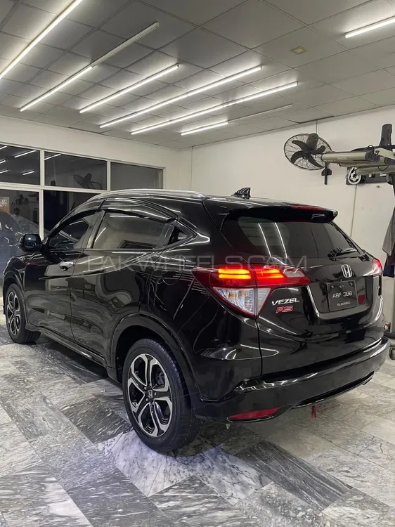 Honda Vezel 2014 for Sale in Rawalpindi Image-1