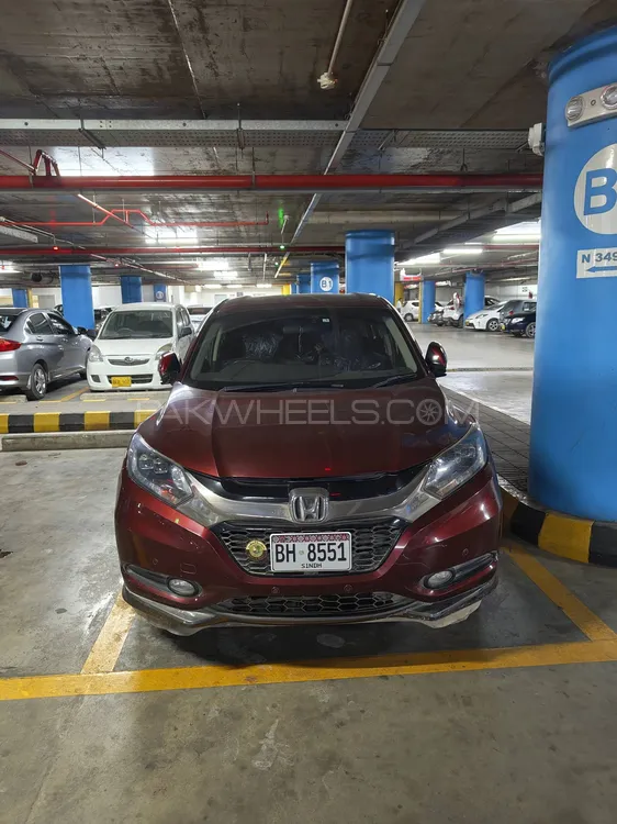 Honda Vezel 2015 for Sale in Karachi Image-1
