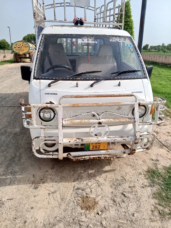 Hyundai Shehzore 2006 for Sale in Sahiwal Image-1