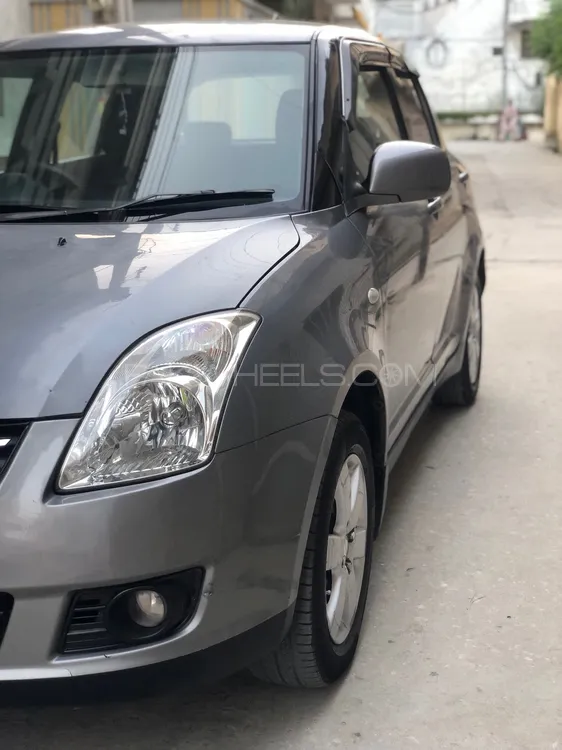 Suzuki Swift 2015 for Sale in Attock Image-1