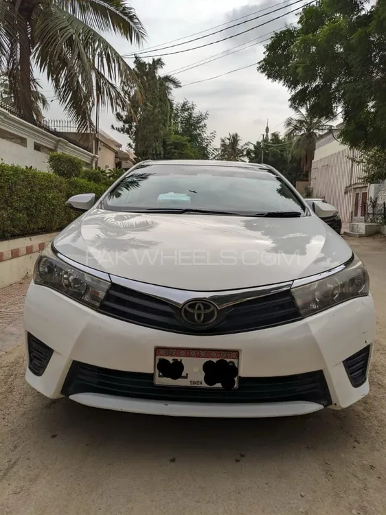 Toyota Corolla 2017 for Sale in Karachi Image-1