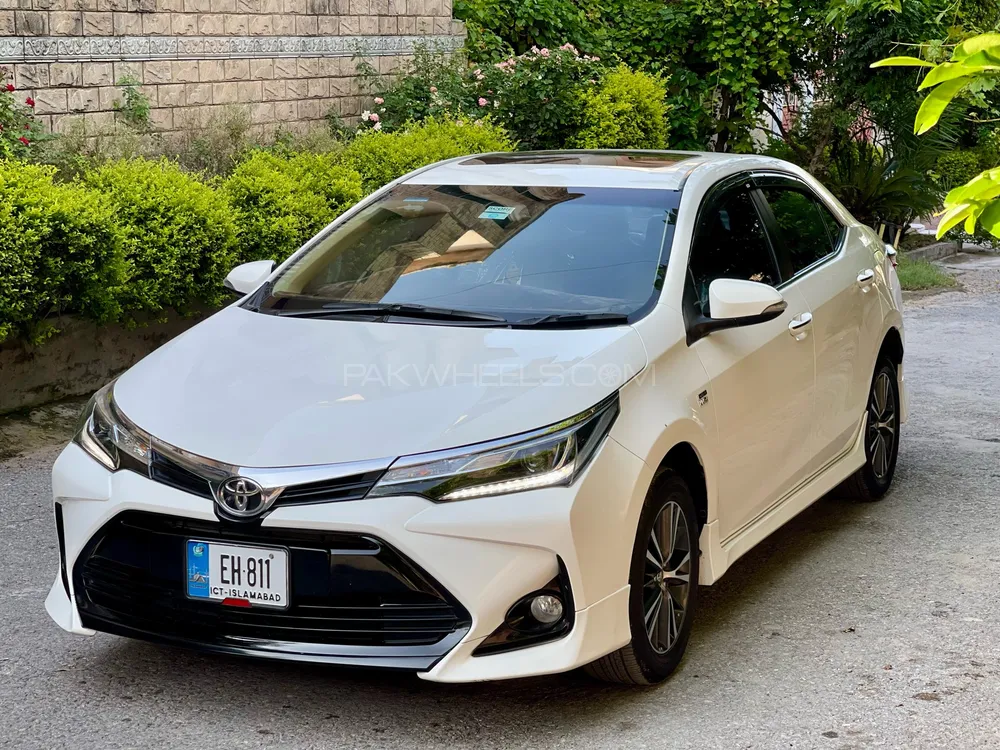 Toyota Corolla 2021 for Sale in Islamabad Image-1