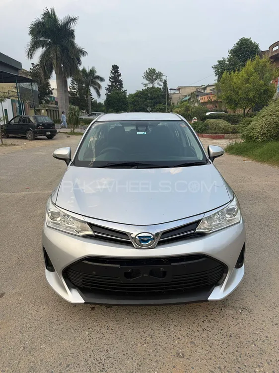 Toyota Corolla Axio 2017 for Sale in Islamabad Image-1