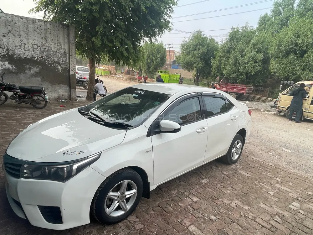 Toyota Corolla 2015 for Sale in Lahore Image-1